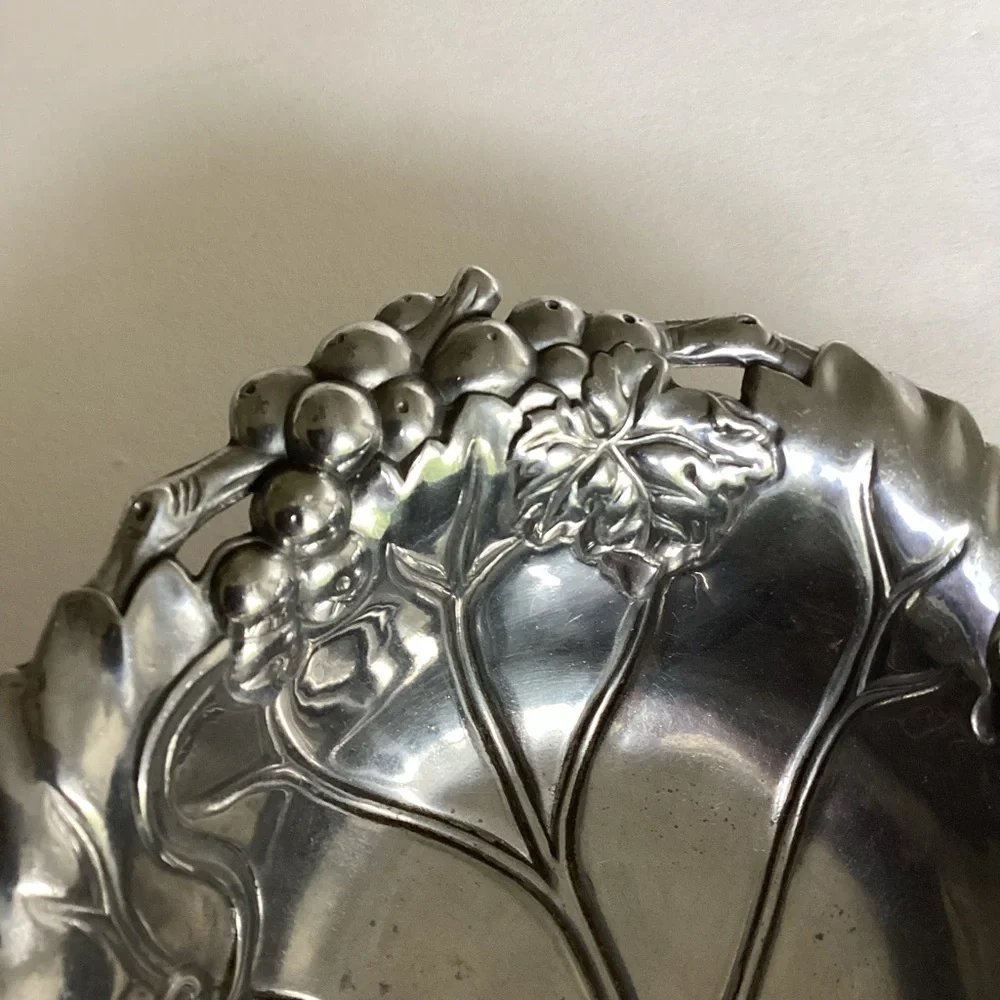 Arthur Court 1999 Grape & Leaf Aluminum Bowl Dish Grapevine Vineyard Serveware
